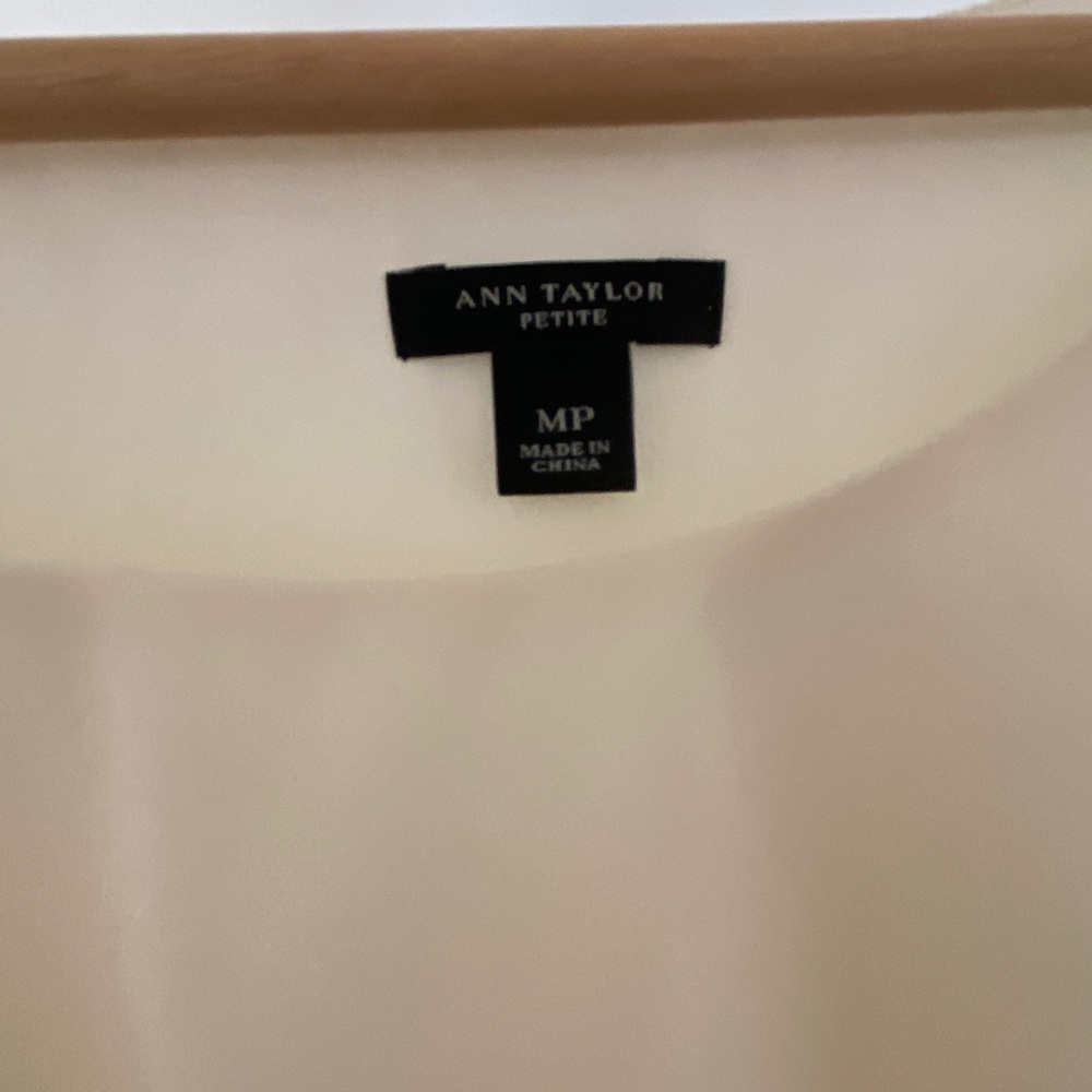 Ann Taylor Ruffle Tank - Picture 2 of 3